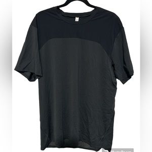 EUC Lululemon Men’s Shirt